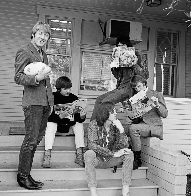 Schwarz-weiß Fotografie der Band Buffalo Springfield