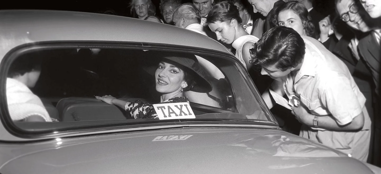 Operndiva Maria Callas im New Yorker Taxi