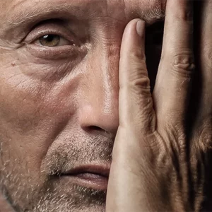 Porträt des dänischen Schauspielers Mads Mikkelsen.