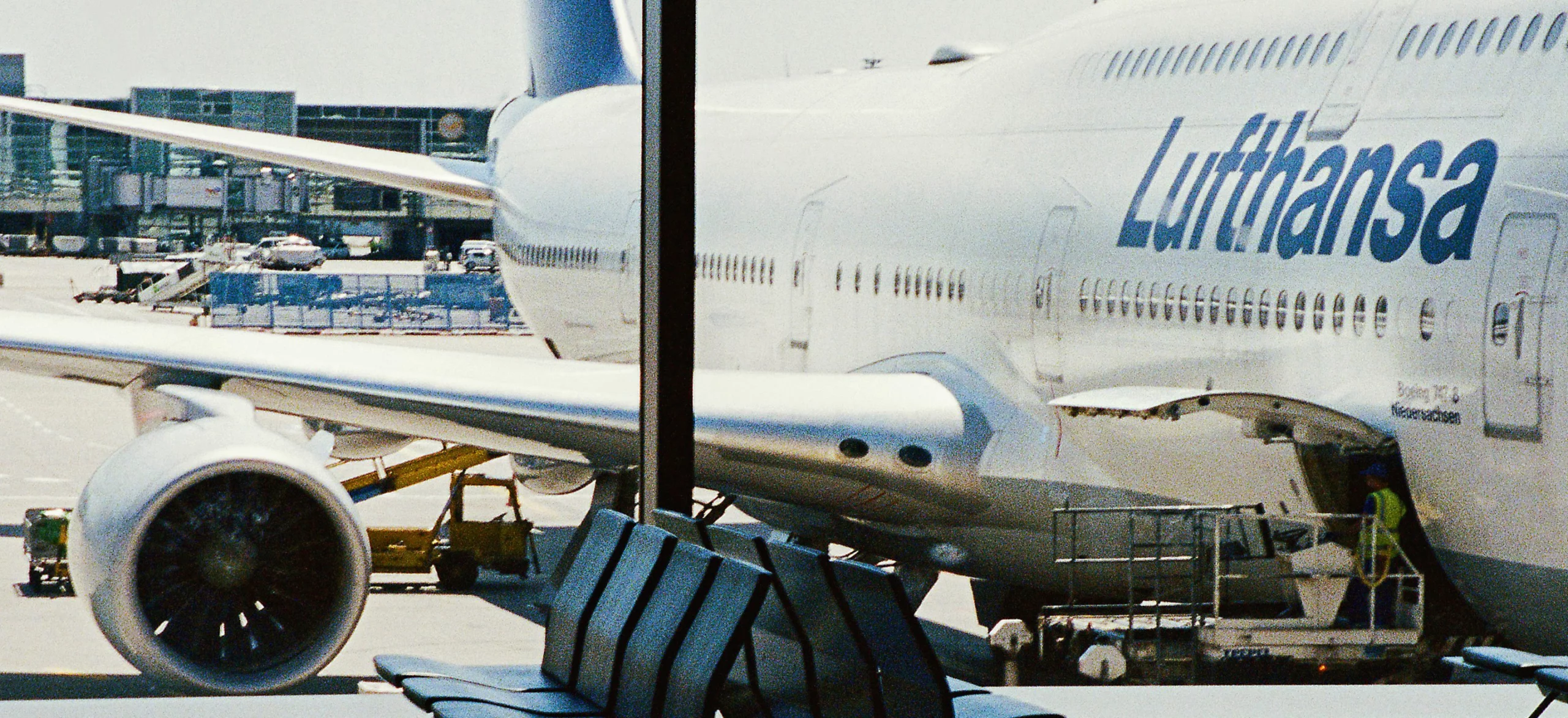 Lufthansa Maschine geparkt