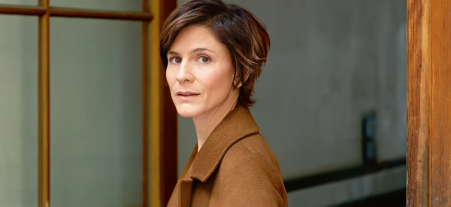 Porträt der Schauspielerin Christina Hecke.